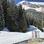 Valara Alpine Art Готель Тукс