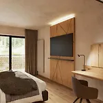 Valara Alpine Art 4* Тукс