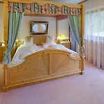 Valara Alpine Art 4* Тукс