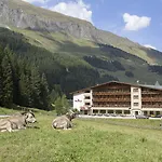 Готель Valara Alpine Art 4*
