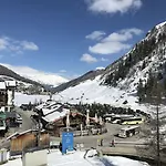 Valara Alpine Art