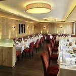 Valara Alpine Art Готель 4*