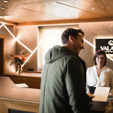 Valara Alpine Art Szálloda