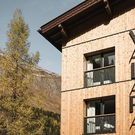 Valara Alpine Art