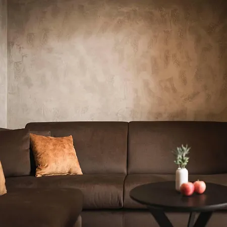 Valara Alpine Art Tux