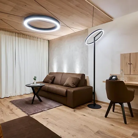 Valara Alpine Art Hotel Tux