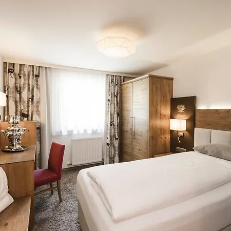Hotel Valara Alpine Art