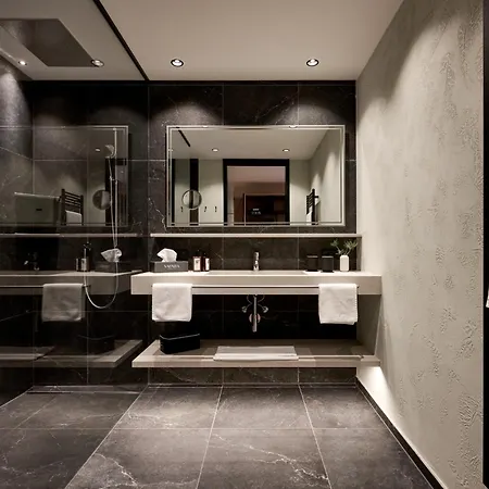 Valara Alpine Art Hotel 4*