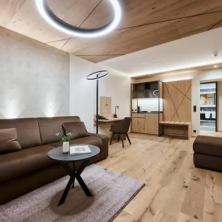 Valara Alpine Art 4*