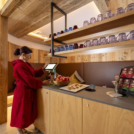 Valara Alpine Art Hotel