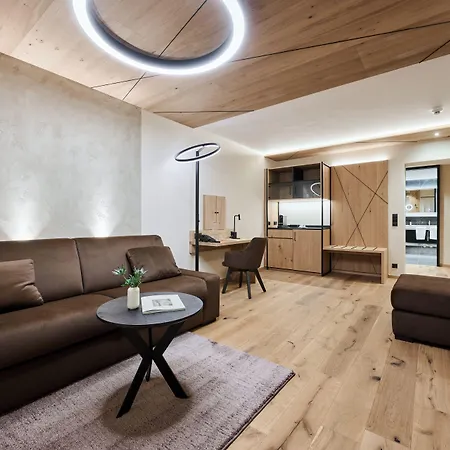 Hotel Valara Alpine Art 4*