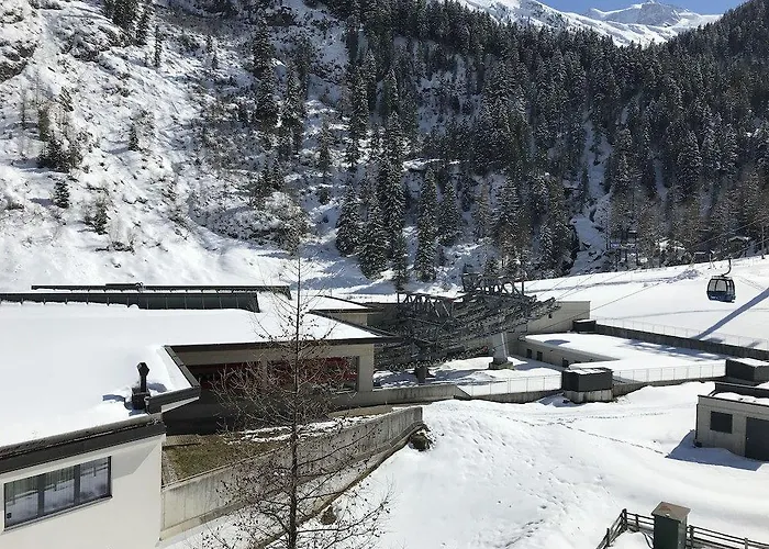 Valara Alpine Art Hotel Tux