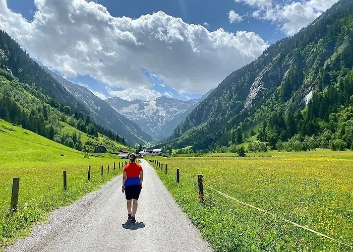 Hotel Valara Alpine Art