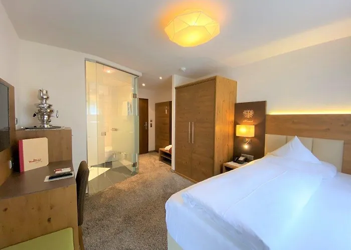 Valara Alpine Art Tux