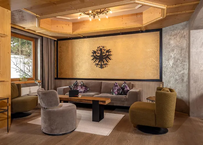 Valara Alpine Art Tux