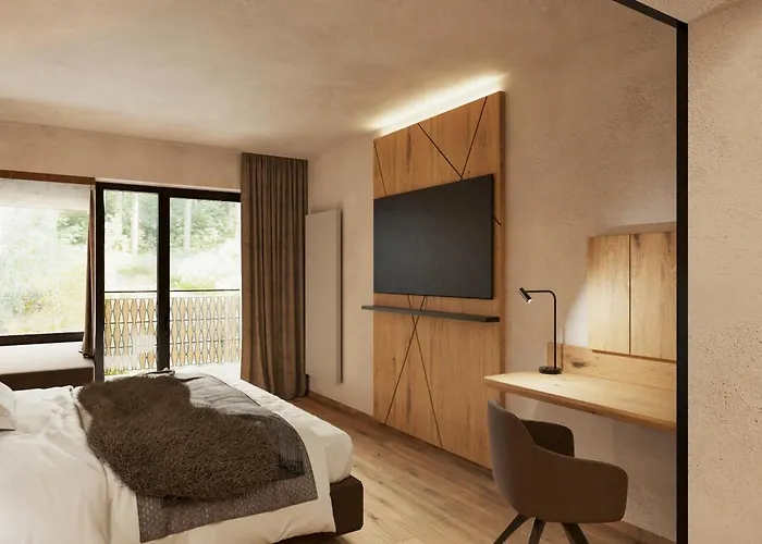 Valara Alpine Art 4* Tux