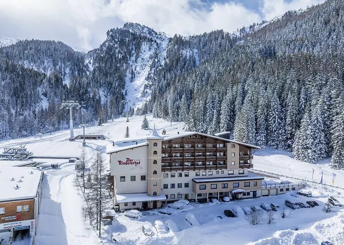 Ξενοδοχείο Valara Alpine Art 4*