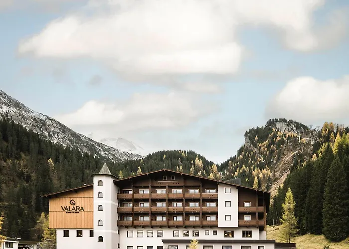 Valara Alpine Art 4*