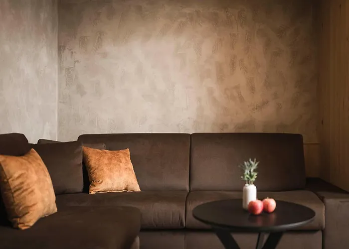 Valara Alpine Art Tux