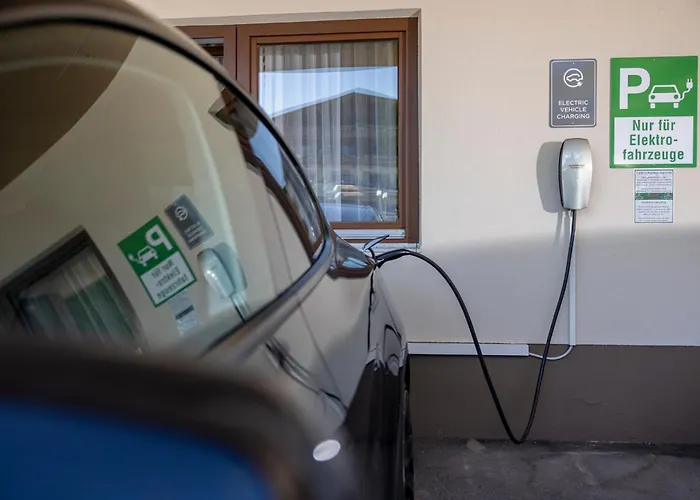 Valara Alpine Art Hotell Tux