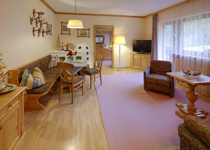 Hotell Valara Alpine Art Tux