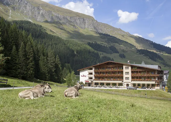 Hotell Valara Alpine Art 4*