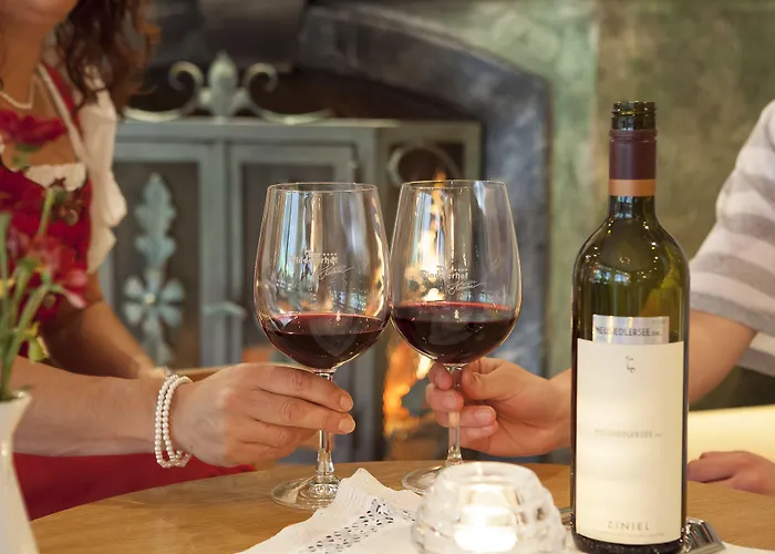 Valara Alpine Art Hotell 4*