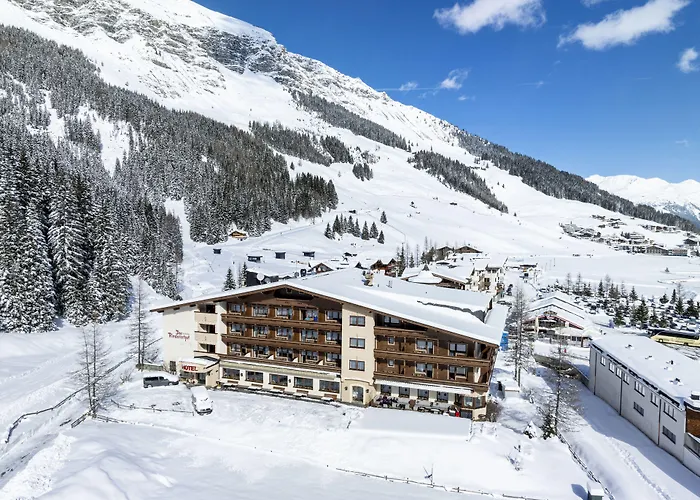 Hotell Valara Alpine Art Tux