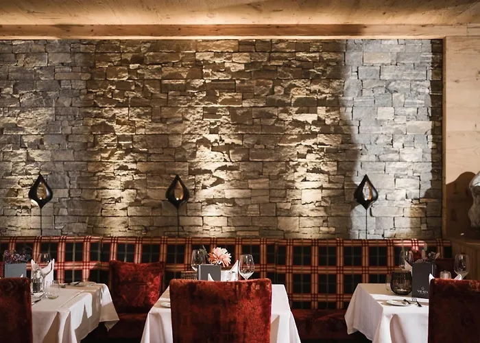 Valara Alpine Art Hotell Tux