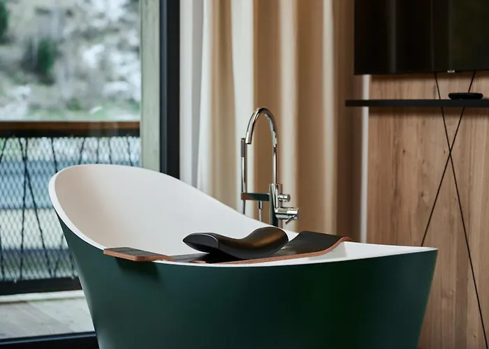 Valara Alpine Art Hotell