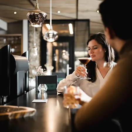 Valara Alpine Art 4*