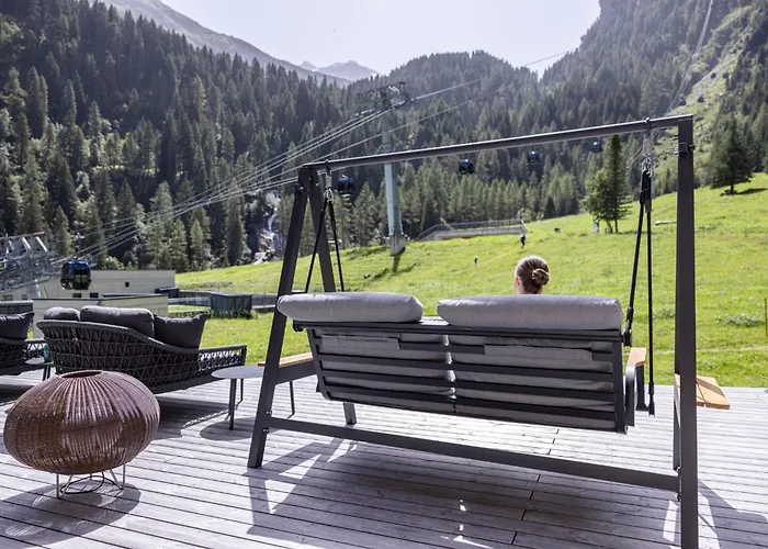 Hotel Valara Alpine Art 4*